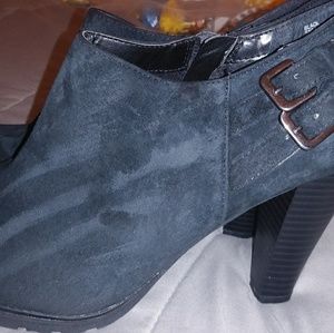 White Mountain size 9 1/2